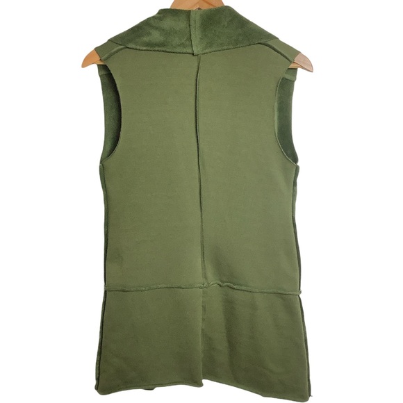Altar’d State Green Vest Size Small - Picture 4 of 6